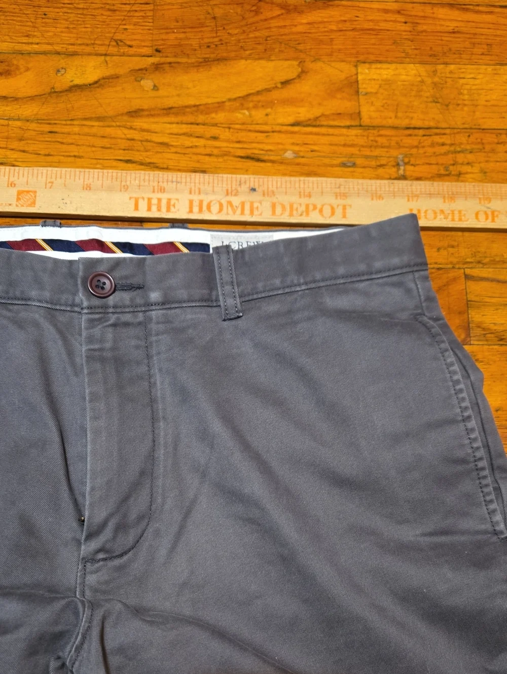 J.Crew Essential Pants Mens 33x32 Gray 100% Cotton Chino Straight Leg Casual